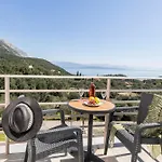 Elli Epavlis Private Pool Starlink Wifi Near Barbati Spartylas