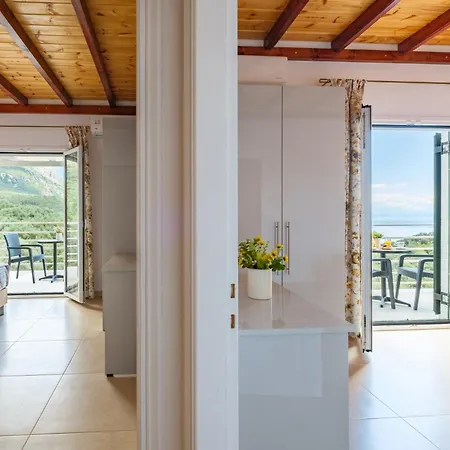 Elli Epavlis Private Pool Starlink Wifi Near Barbati Spartylas