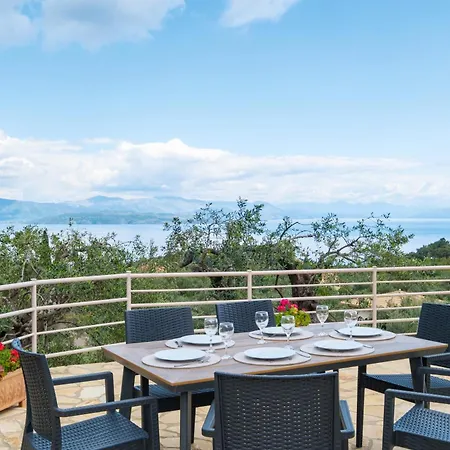 Elli Epavlis Private Pool Starlink Wifi Near Barbati Villa *