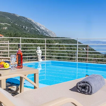 Elli Epavlis Private Pool Starlink Wifi Near Barbati * Spartylas